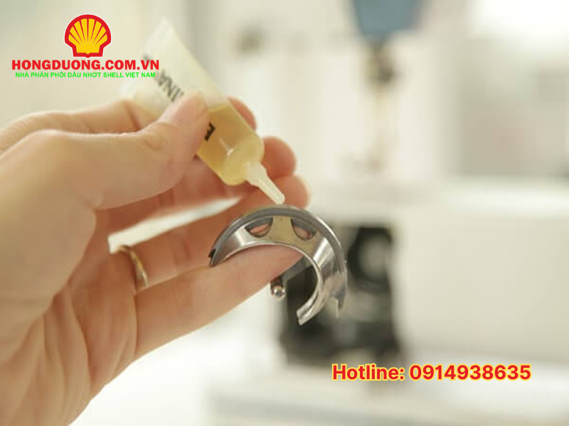 Nên chọn dầu công nghiệp theo tiêu chuẩn nào?