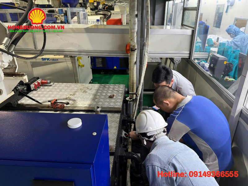 Hồng Dương hỗ trợ xử lý sự cố dầu thủy lực nhanh & chuẩn kỹ thuật Hồng Dương hỗ trợ xử lý sự cố dầu thủy lực nhanh & chuẩn kỹ thuật