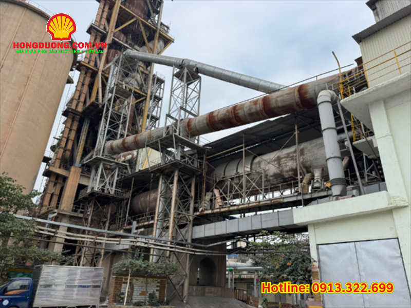 cung cấp dầu nhớt công nghiệp cho các ngành công nghiệp nặng