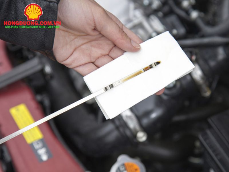 Cách kiểm tra dầu động cơ còn sử dụng được không? 4 dấu hiệu nhận biết dễ dàng cách kiểm tra dầu động cơ còn sử dụng được không